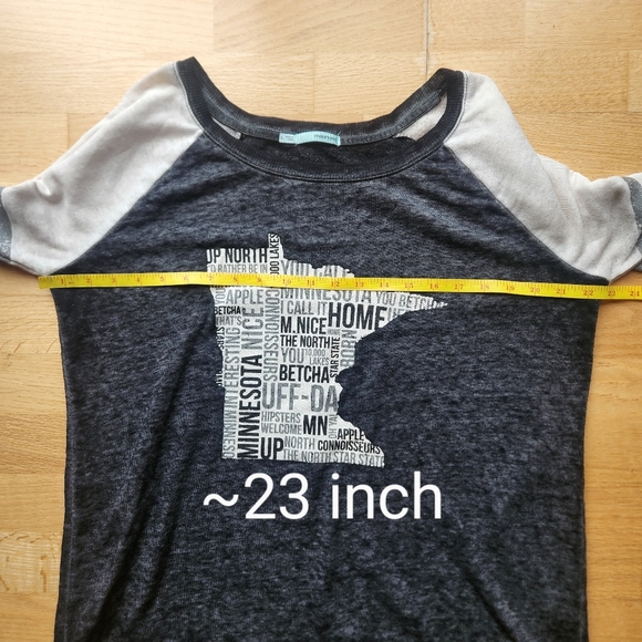 Maurices Long Sleeve - Picture 8 of 8